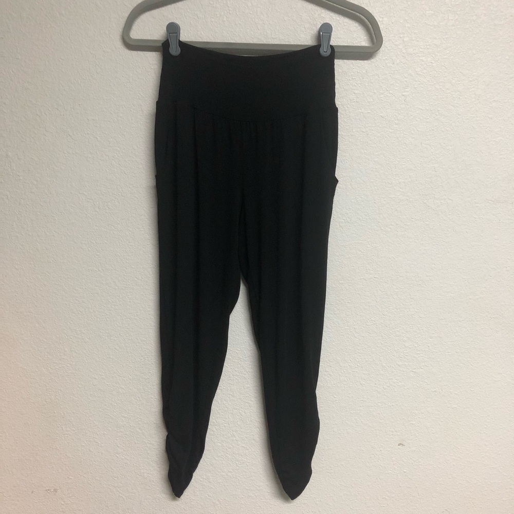 A Line Hawaii Ruched Pant - Picture 4 of 7